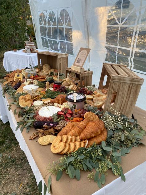 cheese charcuterie cheeseboard fruit wedding Summer Buffet, Wedding Grazing Table, Charcuterie Wedding, Wedding Charcuterie, Wedding Food Table, Charcuterie Board Wedding, Appetizers Table, Wedding Appetizers, Buffet Ideas