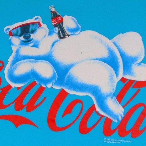 Coke Ad, Coca Cola Polar Bear, Coca Cola Christmas, Always Coca Cola, World Of Coca Cola, Vintage Coke, Coke Cola, Pinterest Party, Coca Cola Vintage