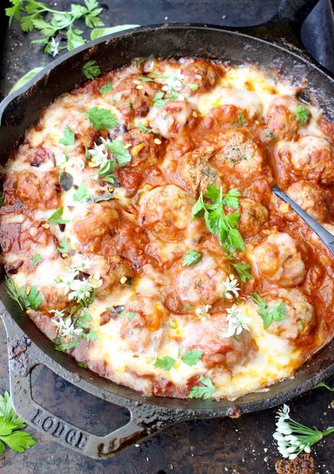 Ricotta Meatballs Meatballs With Ricotta Cheese, Meatballs With Ricotta, Recipe For Meatballs, Best Italian Meatball Recipe, Arrabiata Sauce, Ricotta Meatballs, Ricotta Cheese Recipes, Italian Meatballs Recipe, Iron Skillet Recipes