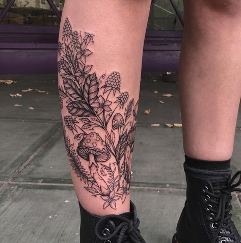 Leg Sleeves For Females, Botanisches Tattoo, Legs Tattoo, Forest Tattoo, Shin Tattoo, Mushroom Tattoos, Forest Tattoos, Tattoos Geometric, Plant Tattoo