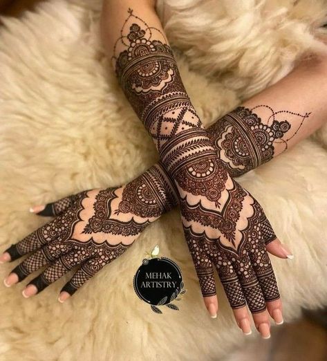 Muslim Bride Mehendi Design, Mehndi Designs For Engagement Brides, Bridal Henna Designs Modern, Mehndi Designs Simple Front Hand, Latest Bridal Mehndi Designs Weddings, Latest Mehndi Designs Wedding, Mehndi Bridal, Mehandi Henna, Army Art