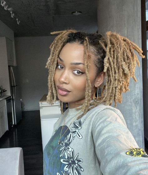 Beautiful Dreadlocks, Short Locs Hairstyles, Dreadlock Style, Dreads Styles, 4c Natural Hair, Eye Of The Beholder, Dread Hairstyles, Dreadlock Hairstyles, Natural Hair Inspiration