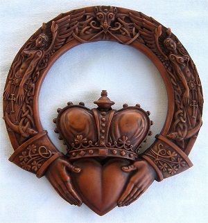 Irish Bedroom, Wood Wall Plaques, Celtic Heritage, Irish Claddagh, Irish Roots, Irish Design, Celtic Wedding Rings, Celtic Wedding, Celtic Symbols