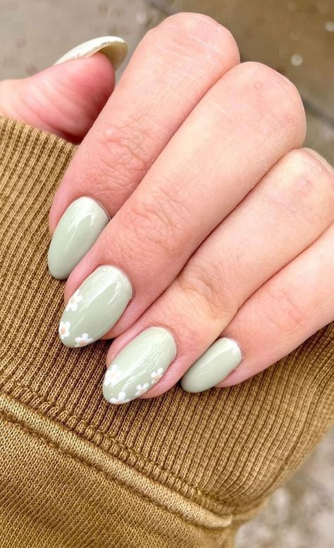 Soft Green Nails, Almond Acrylic Nails Designs, Pearl Nail Art, Mint Green Nails, Trend Nails, Mint Nails, White Tip Nails, Green Acrylic Nails, Green Nail Art