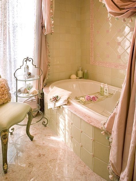 Angelcore Bathroom, Fairytale Bathroom, Cute Bathtub, Princess Bathroom, Cottagecore Bathroom, Lover House, Styl Shabby Chic, Shabby Chic Bathroom, Pink Yoga