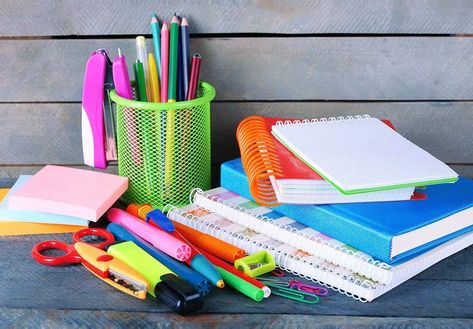 Colorful Stationery, Office Stationary, School Supplies Organization, School Supplies List, Going To University, Personalized Pencils, Budget Book, Diy School Supplies, Creative Stationery