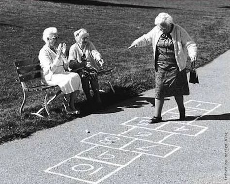 'without deviation from the norm, progress is not possible' (frank vincent zappa) Andre Kertesz, Photo Woman, Never Too Old, Old Woman, Young At Heart, Old Age, Old People, Jolie Photo, Aging Gracefully