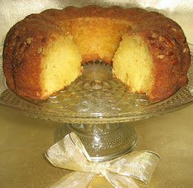 3 Generations of Southern Recipes: Bacardi Rum Cake Bacardi Rum Cake, Rum Cake Recipe, Bacardi Rum, Rum Cake, Bacardi, How Sweet Eats, Food Cakes, Cake Ingredients, Southern Recipes