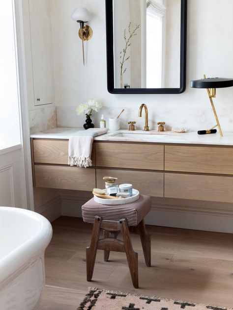 Floating Marble Vanity, Townhouse Bathroom, Counter Shop, Bathroom Organization Hacks, Nyc Townhouse, Bright Bathroom, Stainless Steel Utensils, Lighting Plan, Marble Vanity