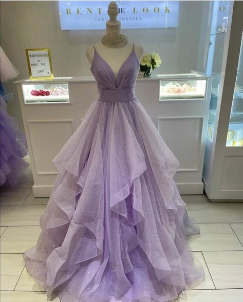 Purple Prom Gown, Prom Dress Glitter, Dress Glitter, Ruffle Prom Dress, Purple Prom, Stunning Prom Dresses, Purple Prom Dress, Prom Dress Inspiration, Cute Prom Dresses