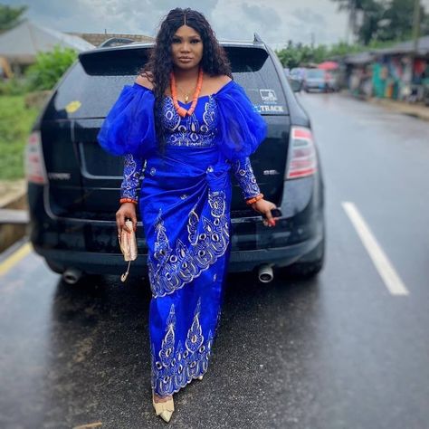 Traditional Lace Gown With Raglan Sleeve And Wrapper Lace And Wrapper Styles, Lace Wrap Gown Styles Nigeria, Blouse And Wrapper Lace Styles 2022, Wrapper Gown, Latest Lace Gown Styles Aso Ebi 2022, Lastest Style For Lace Gown 2021 In Nigeria, Lace Blouse Styles, Aso Ebi Lace Styles 2021 Long Gown, Latest Lace Styles