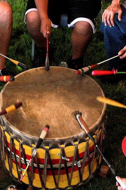 Native American Drum Circle Drum Photography, Leonard Peltier, Native American Drums, Native Culture, African Drum, Drum Circle, Native Pride, The Drums, Native American Peoples