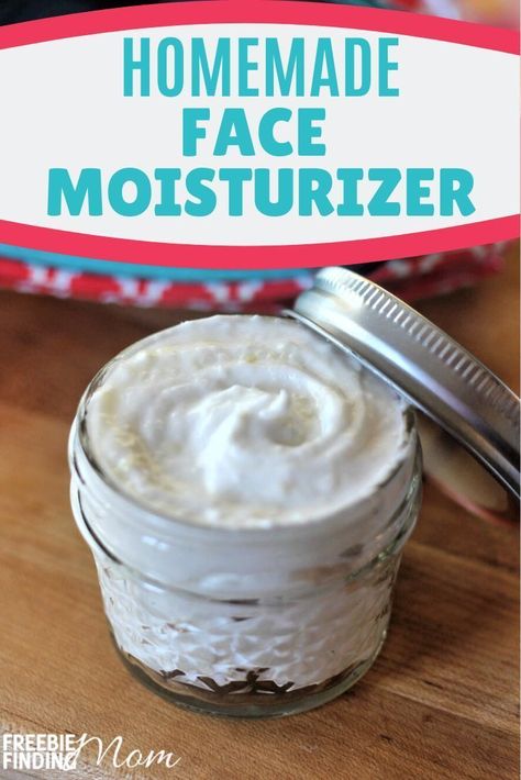 Is your face feeling dry? Give your skin a big boost of hydration by using this Homemade Face Moisturizer. This DIY beauty recipe requires only five ingredients: coconut oil, almond oil, cocoa butter and two essential oils (Frankincense and Lavender) and a few minutes to whip up. This all-natural DIY face cream contains no harmful chemicals but is effective at moisturizing your skin to help with anti-aging and fighting acne. #homemadefacemoisturizer #homemadefacecream #diyfacemoisturizer Face Moisturizer Recipe, Moisturizer Recipe, Homemade Face Lotion, Face Cream Diy, Face Cream Recipe, Homemade Face Moisturizer, Diy Face Cream, Lotion Bars Diy, Diy Face Moisturizer