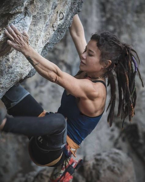 Climb Girls on Instagram: “"Solo" 🧗🏻‍♀️ PC: @erdiyilmaz83” Rock Climbing Photography, Woman Climbing, Rock Climbing Women, Climbing Women, Climbing Girl, Climbing Workout, Rock Climbers, Anatomy Poses, Body Reference Poses