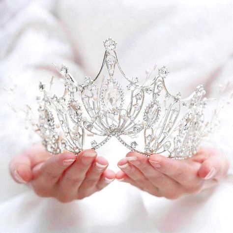 Catery Silver Baroque Queen Crowns and Tiaras Crystal Pearl Bride Wedding Queen Crowns Brides Rhinestones Tiaras for Festival Decorative Princess Tiaras Hair Accessories for Women and Girls (Silver) Prom Hair Jewelry, Queen Crowns, Bridal Crown Crystal, Bridal Hair Tiara, Crowns And Tiaras, Crystal Bridal Headpiece, Hair Accessories Tiara, Pearl Bride, Princess Bridal