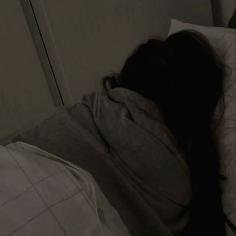 Someone Sleeping Aesthetic, Sleeping Dark Aesthetic, Sleeping At Night Aesthetic, Bed Sleeping Aesthetic, Exhausting Aesthetic, Person Sleeping Aesthetic, Aesthetic Sleeping Pictures, Sleeping All Day Aesthetic, Sleep Aesthetic Night Bed Dark