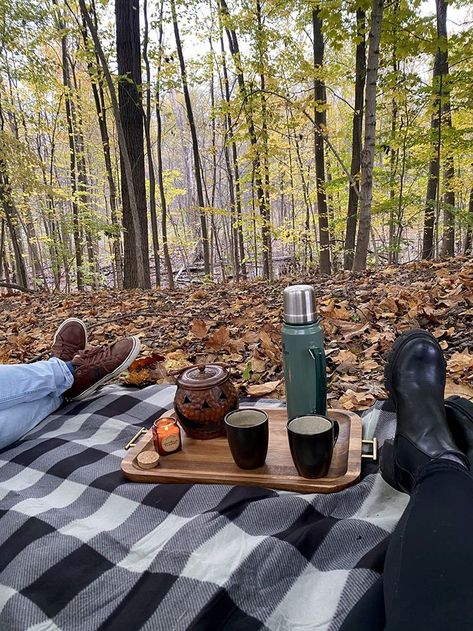 Couple Picnic Date, Picnic Date Ideas Boyfriends, Checkered Patio, Start Romanticizing Your Life, Picnic Date Outfits, Romanticizing Your Life, Camping Date, Picnic Date Food, Night Picnic