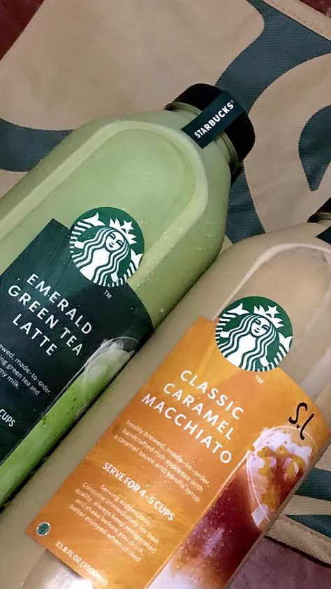 Minuman Starbucks, Cafe Coffee Day, Starbucks Secret Menu Drinks, Starbucks Secret Menu, Coffee Obsession, Amazon Kitchen Gadgets, Vanilla Syrup, Cozy Coffee, Caramel Macchiato