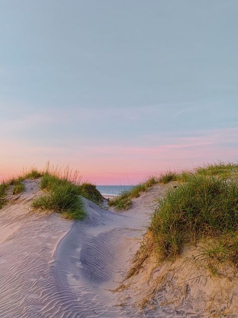 Thanks to @SEEMORis for making this photo available freely on @unsplash 🎁 Nature Images Hd, Sand Pictures, Outer Banks Vacation, Beach Images, Vacation Tips, Paradise Found, Free Beach, Outdoor Photos, Sand Dunes