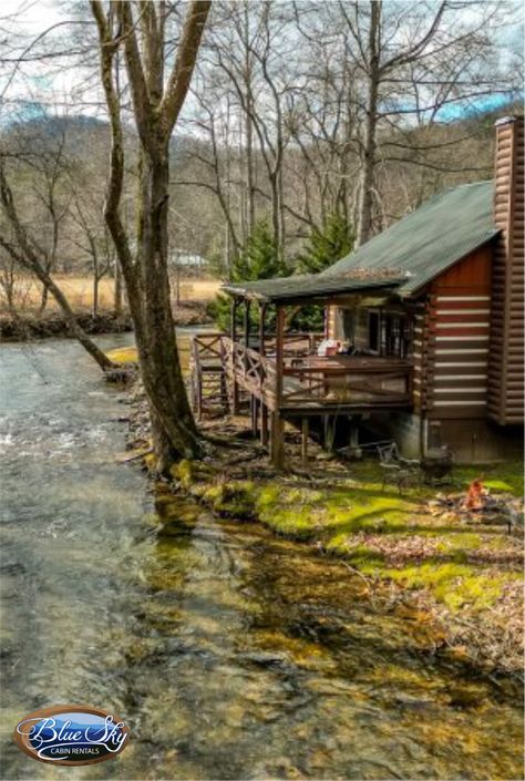 House Near River, Hot Tub And Fire Pit, Blue Ridge Log Cabins, Small Rustic Cabin, Log Cabins For Sale, Old Cabins, Blue Ridge Georgia, Log Cabin Rustic, Fishing Cabin