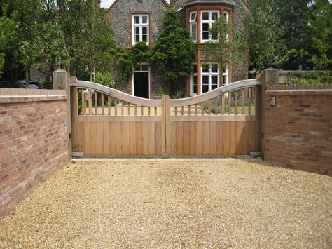 Timber Garden Gates - Roger Gladwell Timber Frame Construction Wooden Electric Gates, Gate Painting, Entrance Gates Driveway, Wooden Gate Designs, Gates Ideas, Wood Gates Driveway, Driveway Entrance Landscaping, Stone Walls Garden, Wooden Garden Gate