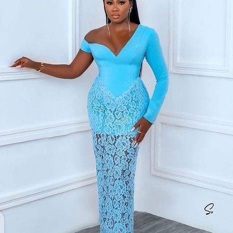 Fitted Lace Dress, Lace Gown Styles, Bodycon Cocktail Dress, Aso Ebi Styles, Lace Styles, Neck Bodycon Dress, Straight Dress, Wedding Stage, Casual Lace