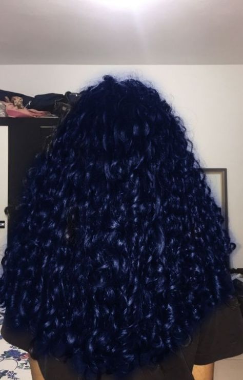 Midnight Blue Hair, Royal Blue Hair, Navy Blue Hair, Dyed Curly Hair, Blue Black Hair, Dyed Hair Blue, Highlights Curly Hair, Dark Blue Hair, Colourful Hair