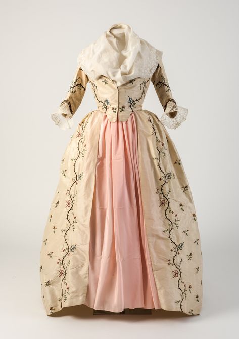 OBJECT 23 - Cream silk tambour embroidered closed gown, 1780s. Fashion Museum Bath. 1780s Fashion, 18th Century Dresses, 18th Century Gown, 1700 Fashion, Historical Gowns, 18th Century Women, Fashion Museum, Colonial Dress, 18th Century Dress