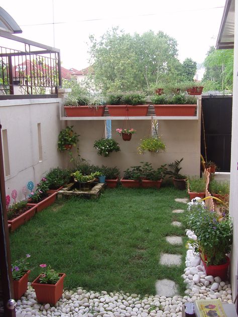 Gardening Services, Backyard Ideas For Small Yards, Small Yard Landscaping, Diy Backyard Patio, Cheap Backyard, Meteor Garden 2018, Landscape Designs, Backyard Garden Design, Small Yard