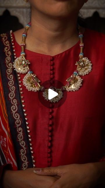 Surabhi didwania on Instagram: "Inspired by ancient motifs and enhanced with our signature style, this stunning neckpiece is a perfect blend of tradition and modern artistry. Every element, from the elegant pearls to the intricate floral and royal motifs, as well as the timeless peacock design, reflects a true work of art. With its fine detailing and minimal yet powerful design, this piece speaks for itself. A timeless treasure, it’s a creation you can pass down through generations, keeping the beauty of ancient jewelry alive.

Dani : S19755311

Shop now on www.mymotifs.com
We deliver worldwide🌎🌍✈️

#finejewellery #gemstones #silveriewellery #indianiewellerv #contemporaryjewellery #goldjewellery #indianbride #indianbridaljewellery #wedmegood
#Indianweddings #destinationwedding #jewels #j Ancient Motifs, Indian Bridal Jewellery, Its Fine, Peacock Design, Ancient Jewelry, Contemporary Jewellery, Timeless Treasures, Indian Bride, Signature Style