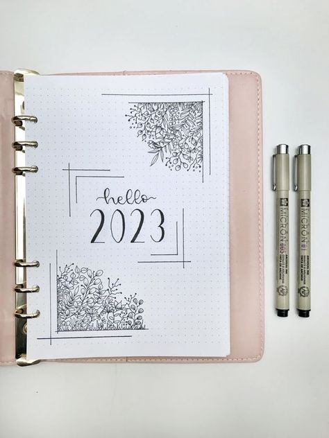 2023 Diary Cover Ideas, New Year Diary Ideas 2023, Drawing Book Cover Page Ideas Easy, Bujo 2023 Cover Page Aesthetic, 2024 Cover Page Ideas, 2023 Bujo Cover Ideas, Journal Aesthetic Cover Page, 2023 Scrapbook Cover Ideas, Dot Journal Cover Page