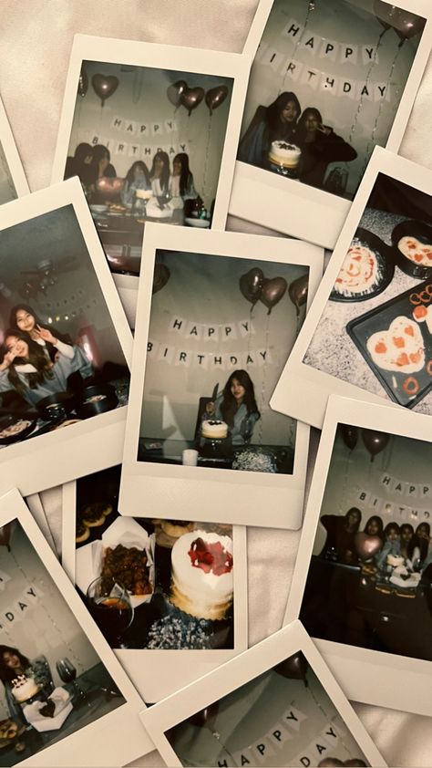 Happy Birthday Celebration Ideas, Birthday Ideas 15 Year, Pic Ideas Birthday, Birthday 15 Ideas, 17ty Birthday Ideas, Bday Pics With Friends, Bday Poses At Home, Birthday Polaroid Aesthetic, 15 Bday Ideas