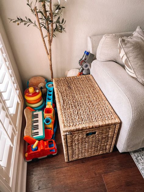 Organization For Toys In Living Room, Toy Bin In Living Room, Toy Storage Baskets Living Rooms, Wicker Toy Storage, Woven Basket Toy Storage, Living Room Toys Storage Ideas, Boho Toy Chest, Toy Chest Living Room, Toy Basket Nursery