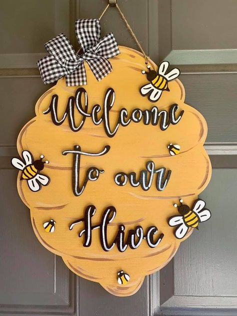 Bee Items, Bee Classroom Decor, Welcome To Our Hive, Bee Decorations, Bee Kitchen, Bee Hive Craft, Bee Themed Classroom, Bee Classroom, Honey Bee Decor