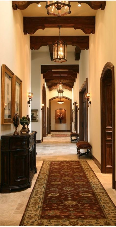 Backdoor Entrance Ideas, Spanish Hallway Ideas, Spanish Hacienda Interior, Colonial Rustic Decor, Dark Colonial Interior, Spanish Italian Style Homes Interior, Spanish Style Entrance, Spanish Hacienda Living Room, Spanish European Home