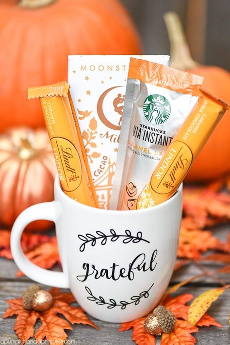 Fall Mug Gifts Ideas Filled, Mug Gift Basket Ideas, Coffee Cup Gift Ideas Filled, Mug Gifts Ideas Filled, Mug Gifts Ideas, Baby Shower Game Gifts, Fall Baby Shower Game, Baby Shower Game Prizes, Bridal Shower Prizes