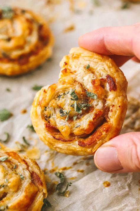 Make these Prosciutto, Sage & Gruyere Puff Pastry Pinwheels appetizer with just 5 key ingredients! They're a perfect savoury snack bite! Gruyere And Prosciutto Puff Pastry Pinwheels, Puff Pastry Turkey And Cheese, Easy Appetizers Pinwheels, Appetizers With Sage, Puff Pastry Prosciutto Appetizers, Savory Fillings For Puff Pastry, Sausage Pinwheels Puff Pastry, Savory Pinwheels Puff Pastries, Savoury Pinwheels Puff Pastries