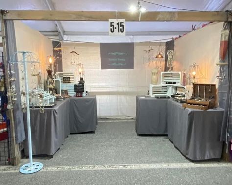 8x8 Vendor Booth Layout Ideas, Craft Show Setup Booth Displays, 10x10 Market Booth Layout, Simple Vendor Booth Display, 10x10 Booth Layout, 10x10 Vendor Booth Layout, Booth Set Up, Craft Market Stall Ideas, Yard Sale Display