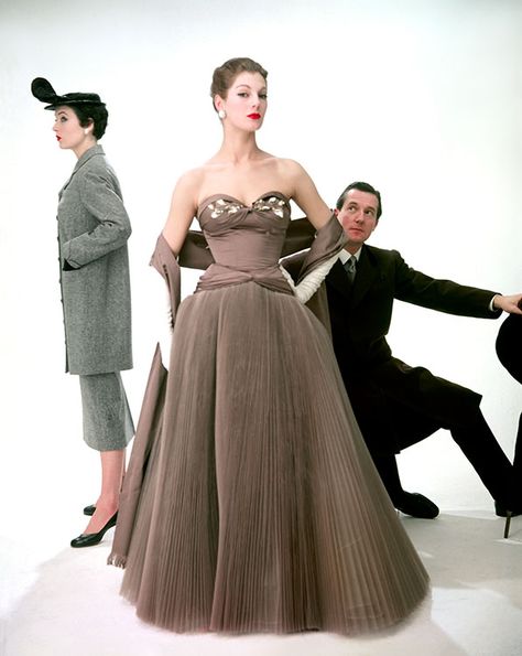 1953 Fashion, Fiona Campbell, Norman Parkinson, 1950s Vintage Fashion, Fashion 1950, Hardy Amies, His Clothes, 1950 Fashion, English Fashion