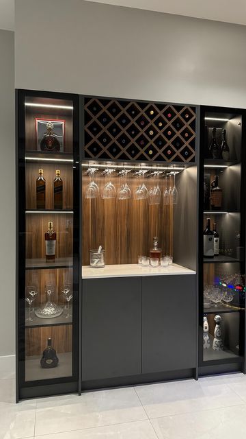 Small Bar Cabinets For Home, Corner Bar Ideas For Home, Corner Bar Ideas, Bar Wall Design, Wine Cabinet Design, Small Bar Cabinet, Home Wine Bar, Modern Bar Cabinet, Home Bar Areas