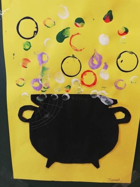 Crafts For Preschoolers Halloween, Diy Halloween Decorations Preschool, Halloween Childcare Activities, Preschool Halloween Painting Ideas, October Art Crafts For Kids, October Projects For Preschoolers, Halloween Crafts Special Education, October Craft Preschool, Witches Brew Craft Preschool