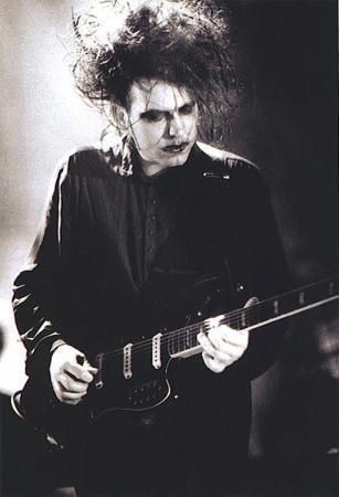 Robert Smith Patch Ideas, Dark Wave, Goth Bands, Musica Rock, Robert Smith, Gothic Rock, Rock N’roll, Joy Division, Ziggy Stardust