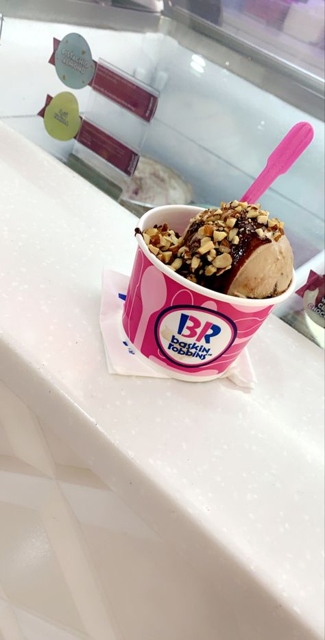 Ibaco Ice Cream Snapchat, Baskin Robbins Snap, Ice Cream Snapchat, Br Ice Cream, Baskin Robins, Pencil Drawings Of Nature, Baskin Robbins Ice Cream, Daaru Party Pic, Party Pic