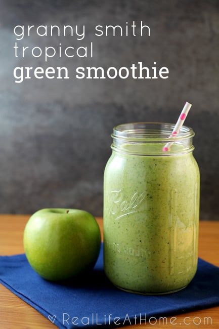 Smoothie Apple, Liquid Meals, Tropical Green Smoothie, College Cooking, Green Smoothie Challenge, Apple Smoothie, Fruit Juice Recipes, Keto Smoothie, Green Smoothie Recipe