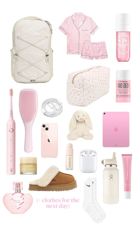 what to pack for a sleepover🎀 #sleepover #pink #inspo Packing Overnight Bag, Sleepover Necessities, Stuff To Pack For A Sleepover, What To Pack In A Sleepover Bag, Sleepover Bag Essentials, Sleepover Packing, Pack With Me Sleepover, Sleepover Bag Aesthetic, Aesthetic Sleepover Packing List