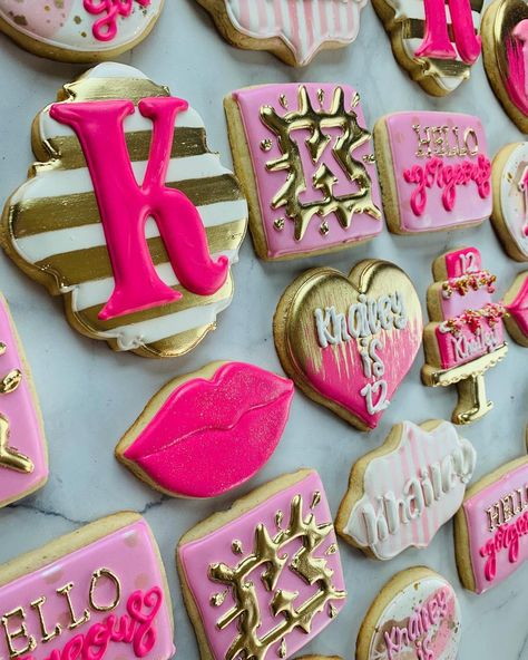 Pink And Gold Birthday Cookies Decorated, Hot Pink Cookies Decorated, Pink And Gold Cookies Birthday, Pink Iced Cookies, Hot Pink Cookies, Girly Cookies Decorated, Pink Birthday Cookies, Pink And Gold Cookies, 13th Birthday Cookies