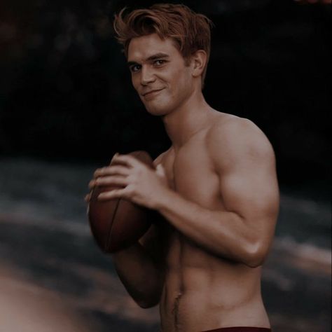 Archie Riverdale Aesthetic, Riverdale Aesthetic Icons, Archie From Riverdale, Kj Apa Aesthetic, Archie Andrews Icons, Archie Andrews Aesthetic, Archie Riverdale, Archie Andrews Riverdale, Archie Jughead