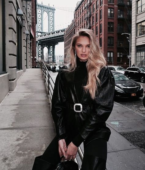 Romee Strijd Outfits, Izabel Goulart, Romee Strijd, Vs Models, Mens Fashion Edgy, Model Street Style, Model Inspo, Elsa Hosk, Instagrammer