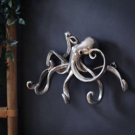 Octopus Clothes, Octopus Gift, Octopus Necklace, Door Pull Handles, Metal Leaves, Towel Hooks, Close Up Photos, Apartment Ideas, You Smile