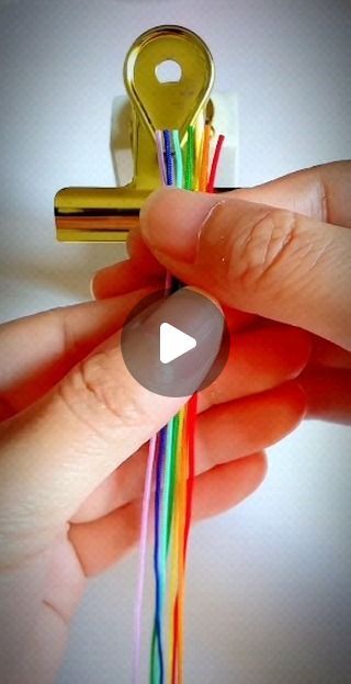 Macrame Rainbow Bracelet, Bracelet Patterns 2 Strings, How To Make Friendship Bracelets Videos, Backwards Knot Friendship Bracelets, How To Make Thread Bracelets Easy, How Do You Make Friendship Bracelets, Friendship Bracelet Dog Collar, Diy Rainbow Bracelet, Rainbow Bracelet Tutorial